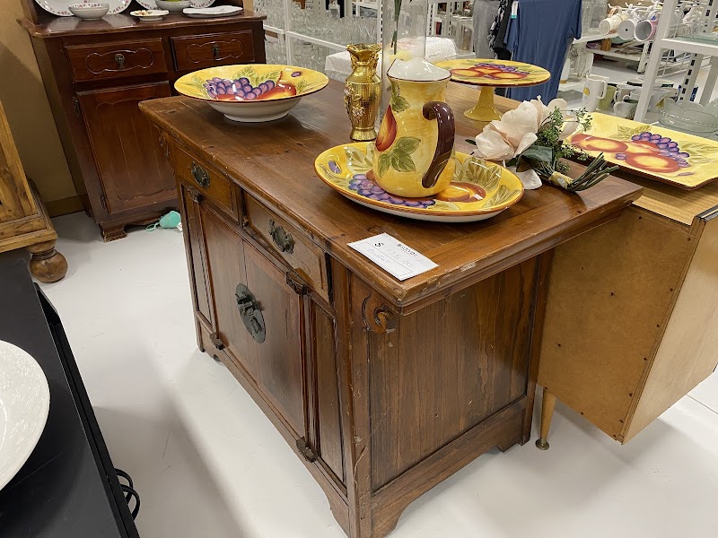 Check out Salvos Stores Tarneit in TARNEIT