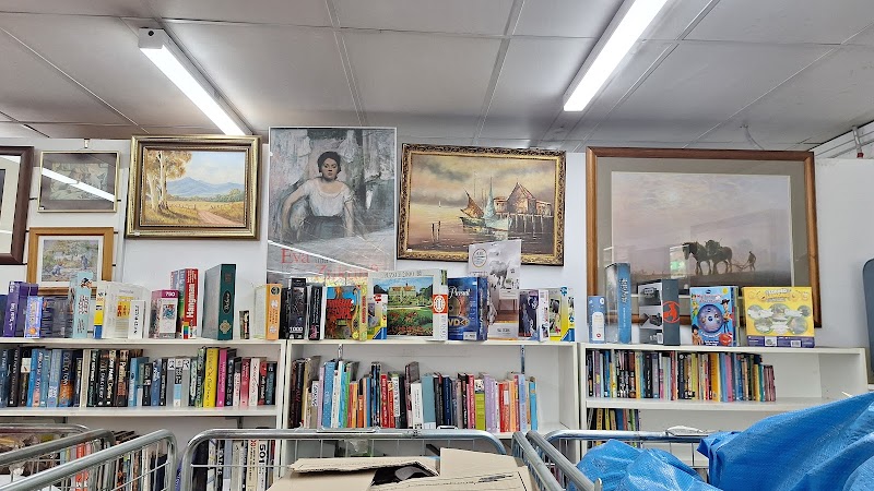 Check out Salvos Stores Bentleigh in BENTLEIGH