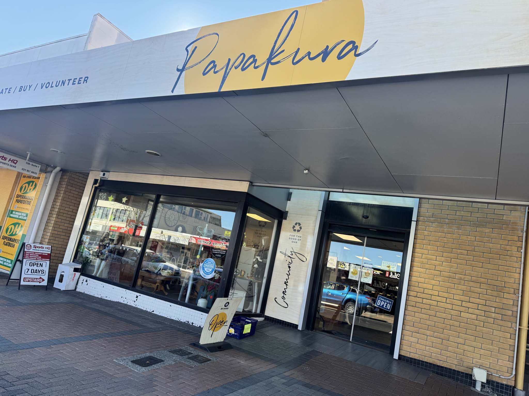 Check out St John Op Shop Papakura in Penrose