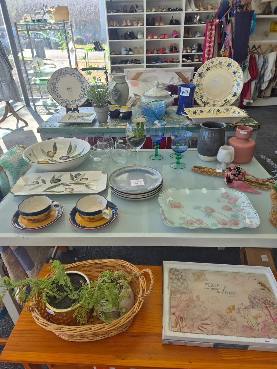 ❤️ Come in and see our lovely renovated shop, beautiful displays, new stock, awesome bargains ❤️