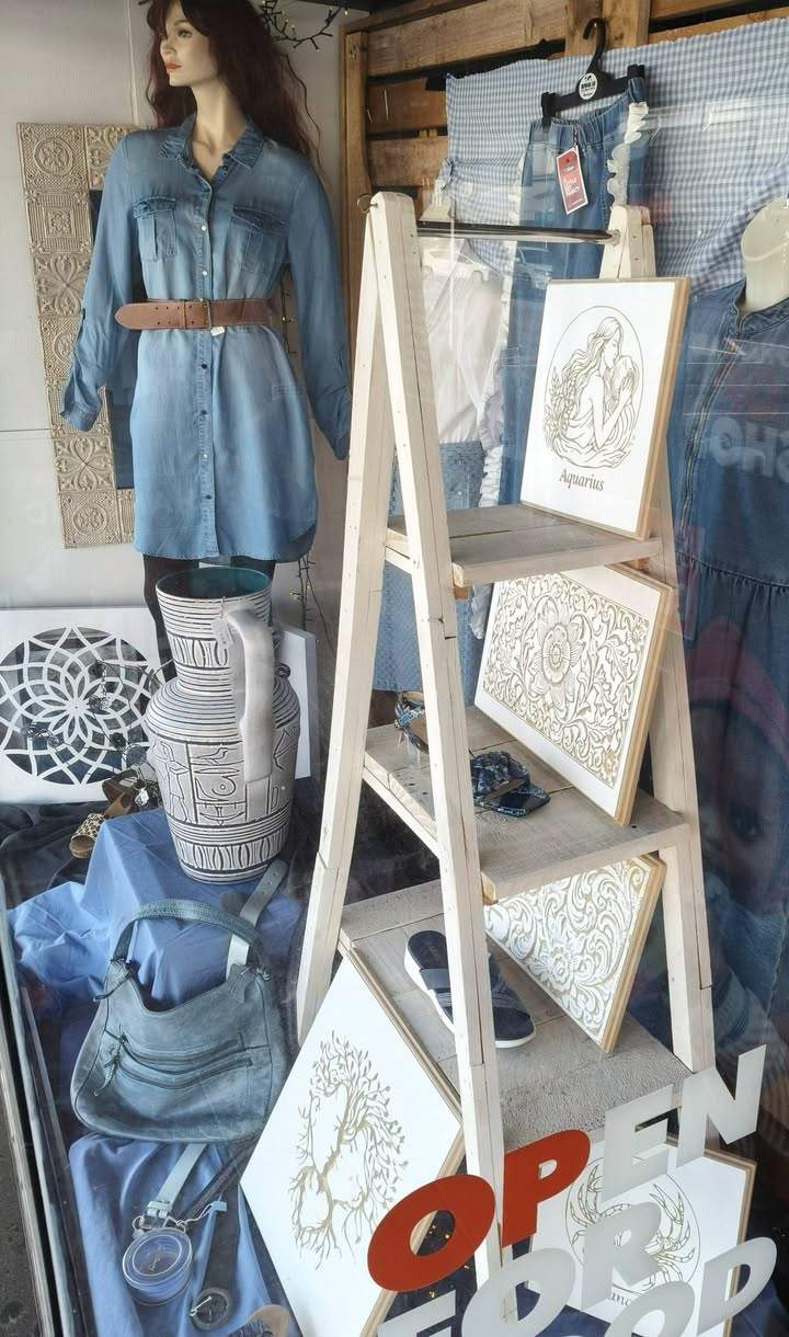 Did we just do that?
We did! It's double denim in the windows this week!
A fresh start for the new term, and if you've been having a spring clean over the school holidays we'd love to receive your donations