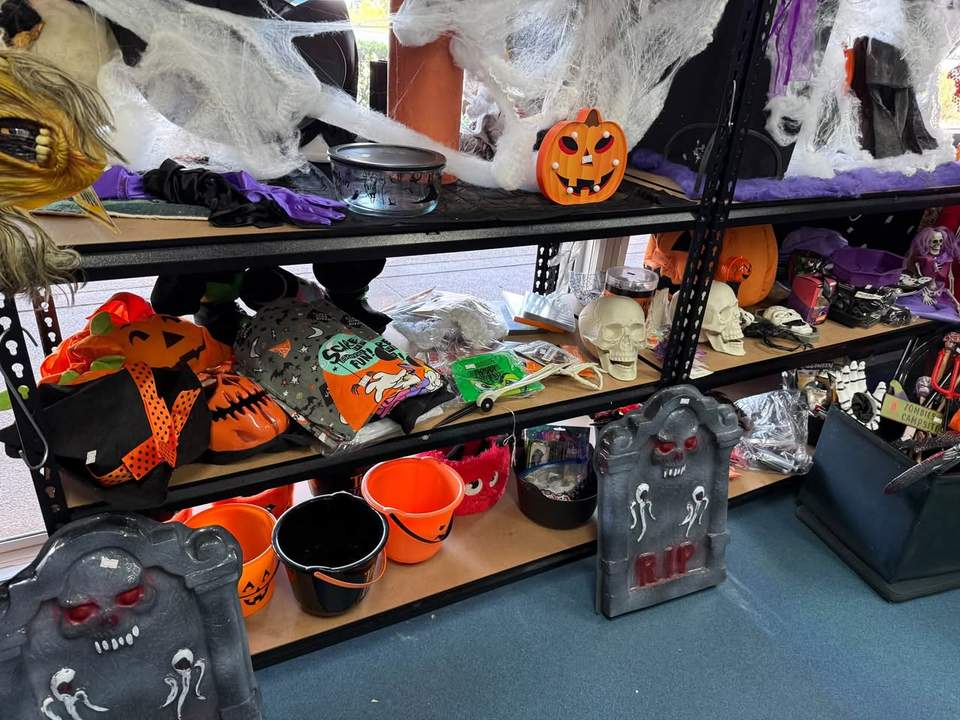 HALLOWEEN HAS ARRIVED AT MARGATE $3 OP SHOP
Get in quick to grab a bargain with nothing over $3!