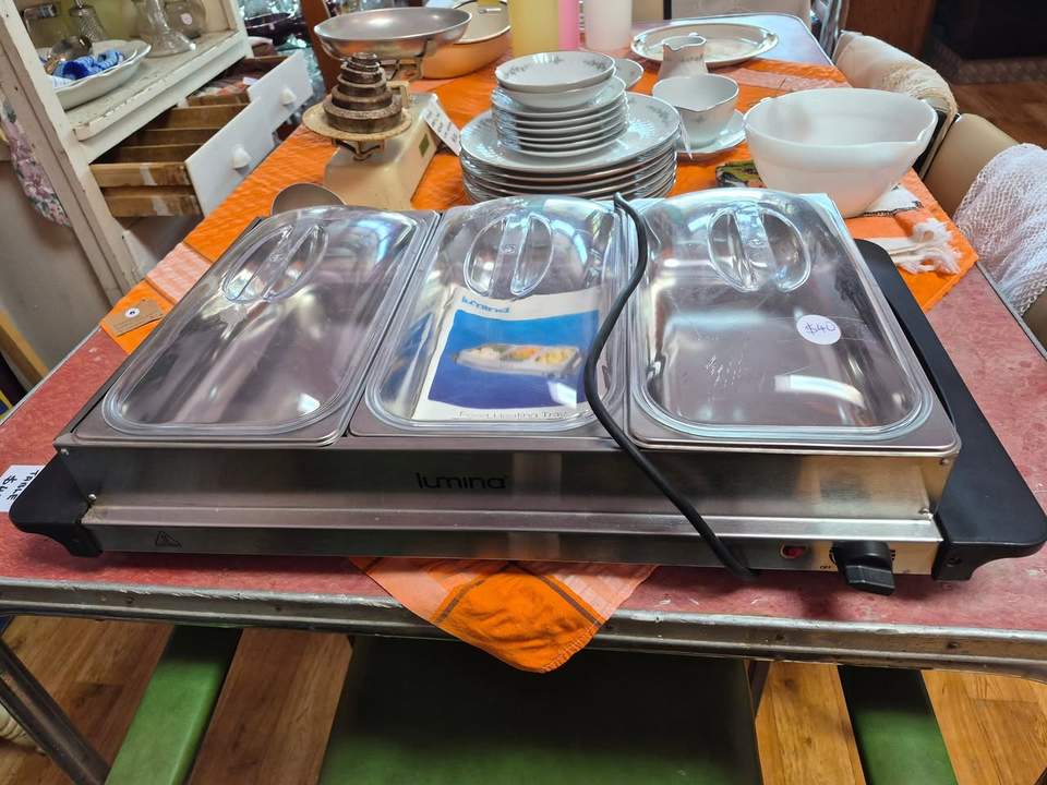 Sofa bed, excellent condition $249. Comes with mattress protector. Bainmarie $40. S/Steel food server $20. Large round S Steel cooking pot $40.
Radio/CD player $20.