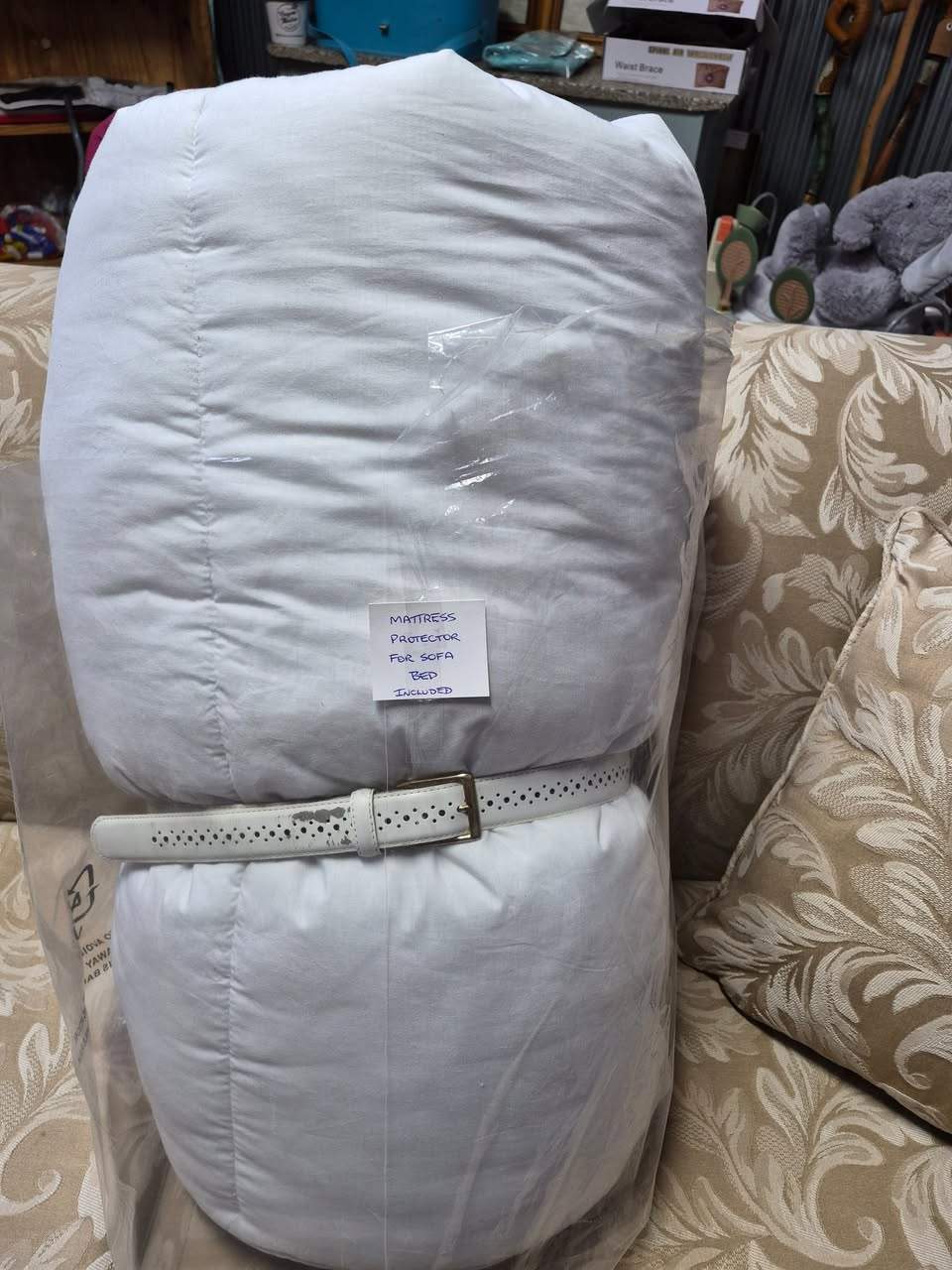 Sofa bed, excellent condition $249. Comes with mattress protector. Bainmarie $40. S/Steel food server $20. Large round S Steel cooking pot $40.
Radio/CD player $20.