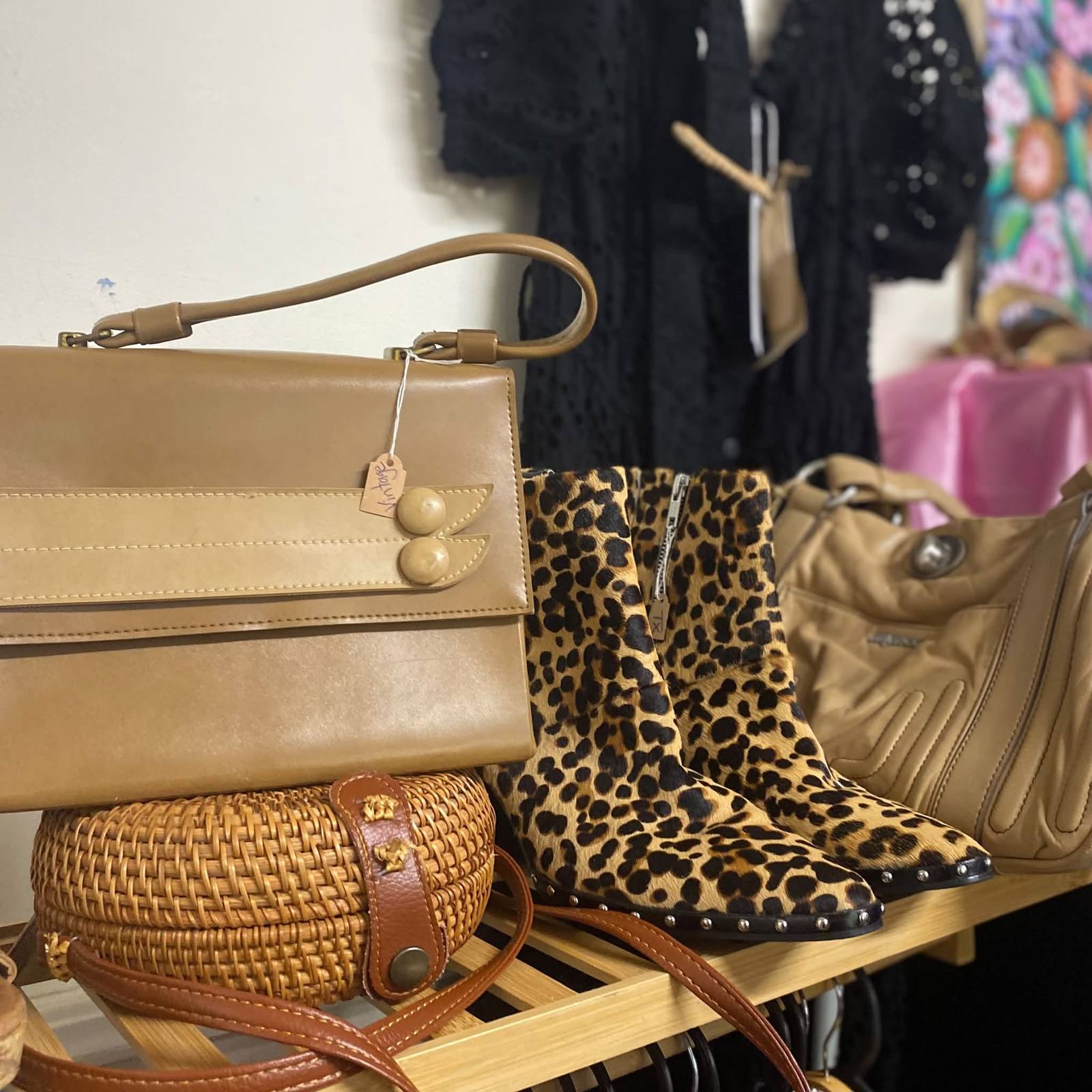 Photo from Amity Place Thrift Shop Keperra