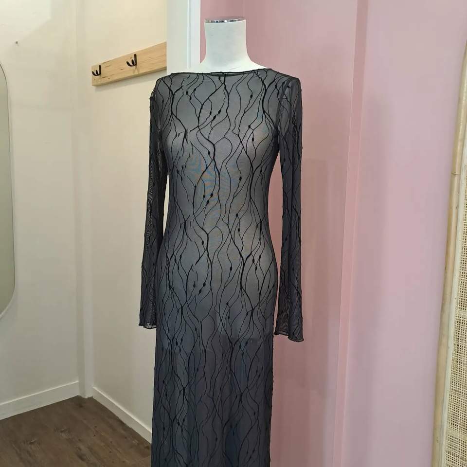 Event dresses are on point.
Kachel  - Lia Dress - Size 12
Stories Be Told - Reign Polka Dot Maxi - Size 10
Blak Luxe - Blocked Mesh Dress - Size 8
Coop - Ruching Around Dress - Size XS