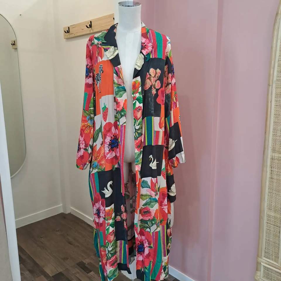 Some of the favourites new in today and on our website.
Jellicoe - Back Frilled Duster - Size L
Curate - Shirts Dancing Dress - Size L
Adorne  - Vienna Wrap Dress - Size 16
Newport Collection  - Fort Jacket - Size 16