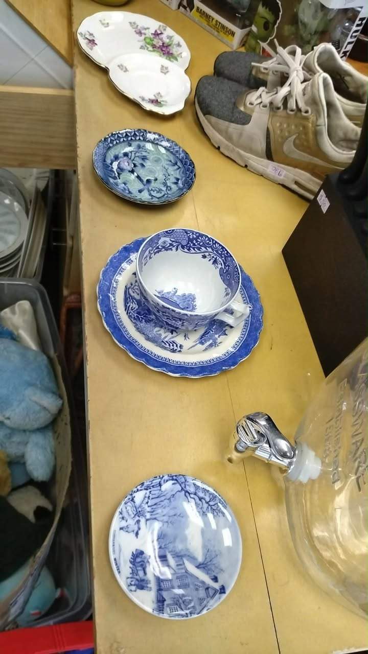 Look at all the goodies that came into our Dannevirke shop today!
We’ve had an amazing selection arrive, including warm clothing, scarves, home décor, stylish plant pots, decorative plates, hats, soft toys, Christmas treasures, puzzle books and so much more!
These fabulous finds will be priced and available in store throughout the week—so keep popping in, because the best treasures never stay around for long!
 Tararua Community Treasures, Dannevirke
 Monday–Friday, 9am–4pm
 Saturday, 10am–2pm
#TararuaCommunityTreasures #Dannevirke #FreshArrivals #OpShopTreasures #PrelovedGoodies #ShopLocal