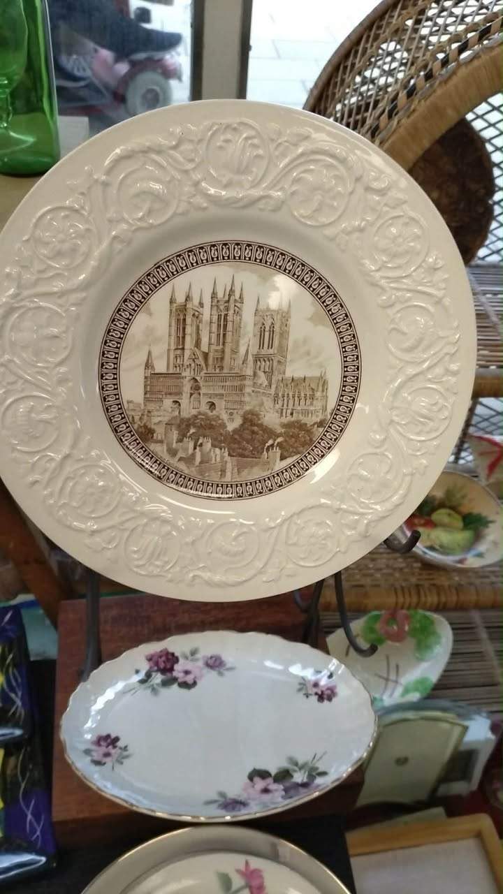 Look at all the goodies that came into our Dannevirke shop today!
We’ve had an amazing selection arrive, including warm clothing, scarves, home décor, stylish plant pots, decorative plates, hats, soft toys, Christmas treasures, puzzle books and so much more!
These fabulous finds will be priced and available in store throughout the week—so keep popping in, because the best treasures never stay around for long!
 Tararua Community Treasures, Dannevirke
 Monday–Friday, 9am–4pm
 Saturday, 10am–2pm
#TararuaCommunityTreasures #Dannevirke #FreshArrivals #OpShopTreasures #PrelovedGoodies #ShopLocal