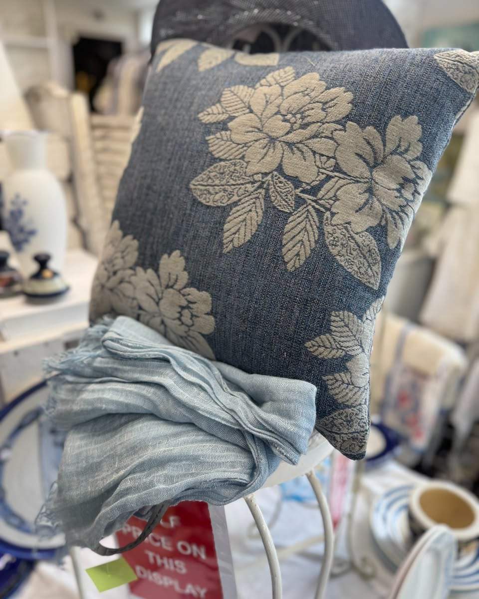 CHASE AWAY THOSE MONDAY BLUES!
Nothing brightens the start of the week quite like a little retail therapy!
 Our ½ OFF sale on selected displays is ending this week.
 BLUE |
 BLACK |
 MULTICOLOUR |
 GLASSWARE
BLANKETS | WALL DECOR | FIGURINES | PILLOWS | CHAMPAGNE GLASSES | SERVING UTENSILS | TEAPOTS | PLATTERS & MORE!
 Open Monday–Saturday, 10am–4pm
 68 Orbell Street, Timaru