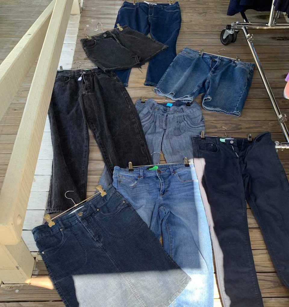 Freshwater Anglican Op Shop 43 Park Rd Deception Bay Wednesday 16 September 9-2pm This Weeks Bargains: Lots of Denims all $2 Track Suit Pants all $2 Why not team them with a bargain rail $2 top and also enjoy coffee and cake or toastie at our cafe? Best prices around-See you There