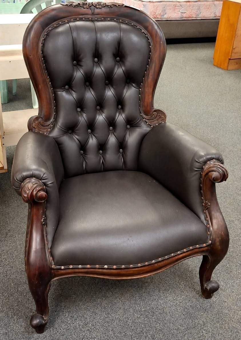 Furniture, decor, antiques, original art & more!
New stock going out daily, here is just a little peek of today in-store

𝘗𝘭𝘦𝘢𝘴𝘦 𝘯𝘰𝘵𝘦: 𝘈𝘭𝘭 𝘴𝘢𝘭𝘦𝘴 𝘢𝘳𝘦 𝘪𝘯𝘴𝘵𝘰𝘳𝘦 𝘰𝘯𝘭𝘺, 𝘯𝘰 𝘩𝘰𝘭𝘥𝘴, 𝘯𝘰 𝘱𝘢𝘺𝘮𝘦𝘯𝘵 𝘷𝘪𝘢 𝘱𝘩𝘰𝘯𝘦 𝘰𝘳 𝘪𝘯𝘵𝘦𝘳𝘯𝘦𝘵. 𝘗𝘭𝘦𝘢𝘴𝘦 𝘯𝘰𝘵𝘦 𝘪𝘵𝘦𝘮𝘴 𝘮𝘢𝘺 𝘩𝘢𝘷𝘦 𝘢𝘭𝘳𝘦𝘢𝘥𝘺 𝘴𝘰𝘭𝘥 𝘢𝘵 𝘵𝘩𝘦 𝘵𝘪𝘮𝘦 𝘰𝘧 𝘵𝘩𝘪𝘴 𝘣𝘦𝘪𝘯𝘨 𝘱𝘰𝘴𝘵𝘦𝘥. 𝘍𝘰𝘳 𝘶𝘳𝘨𝘦𝘯𝘵 𝘦𝘯𝘲𝘶𝘪𝘳𝘪𝘦𝘴 𝘱𝘭𝘦𝘢𝘴𝘦 𝘤𝘰𝘯𝘵𝘢𝘤𝘵 𝘰𝘶𝘳 𝘴𝘵𝘰𝘳𝘦 𝘷𝘪𝘢 (𝟢𝟫) 𝟦𝟥𝟪 𝟥𝟨𝟤𝟥 𝘢𝘴 𝘵𝘩𝘪𝘴 𝘱𝘢𝘨𝘦 𝘪𝘴 𝘯𝘰𝘵 𝘮𝘰𝘯𝘪𝘵𝘰𝘳𝘦𝘥 𝟤𝟦/𝟩.