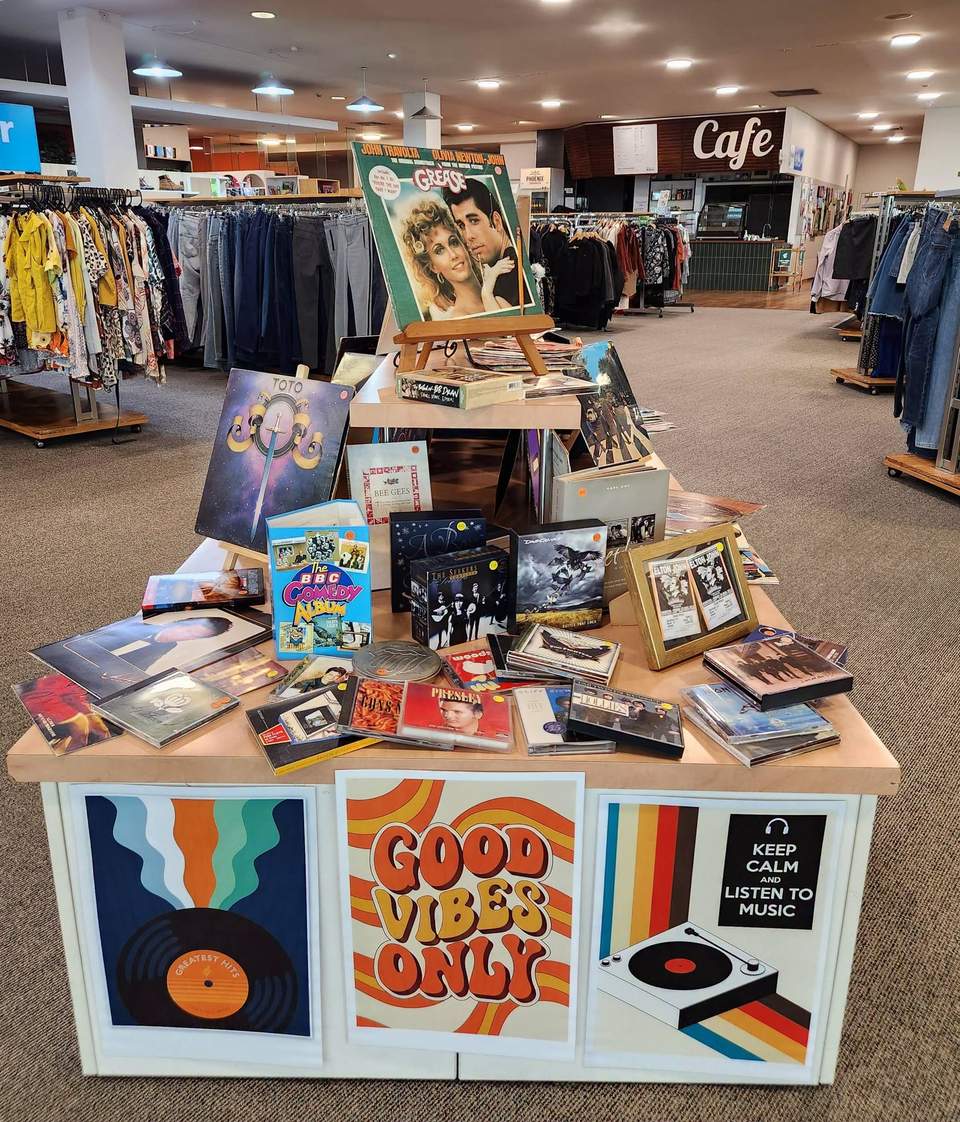 Groovy baby! Let the good times roll with all time classic LP records, cassettes and CD collectibles. 💃 🕺 These won't last long. No holds sorry. Just pop in-store. We are open 6days Mon-Fri 9am-5:30pm and Sat 9-5pm. Find us at 166 Tahunanui Drive, Nelson. See you soon 🎶 🎵 #charityshop #nelsontasmannz #habitatforhumanitynelson #fundraisingforacause #vintagefinds