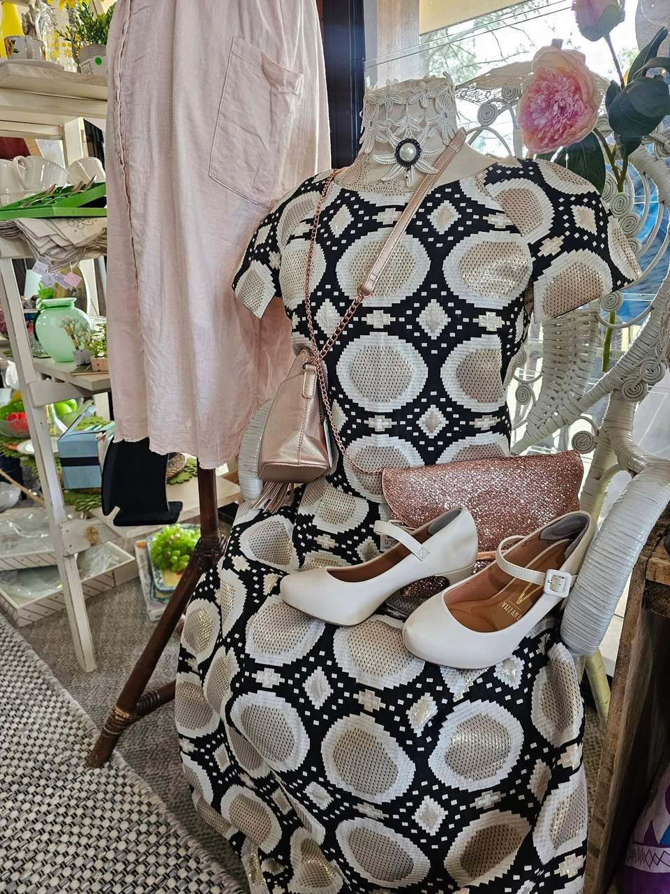 This N That Thrift Shop is in the grounds of Living Water Uniting Church 481 Broadwater Rd, Mansfield. Open Monday to Saturday 9.30am till 3pm. Plenty of off street parking and easy accessible entry.