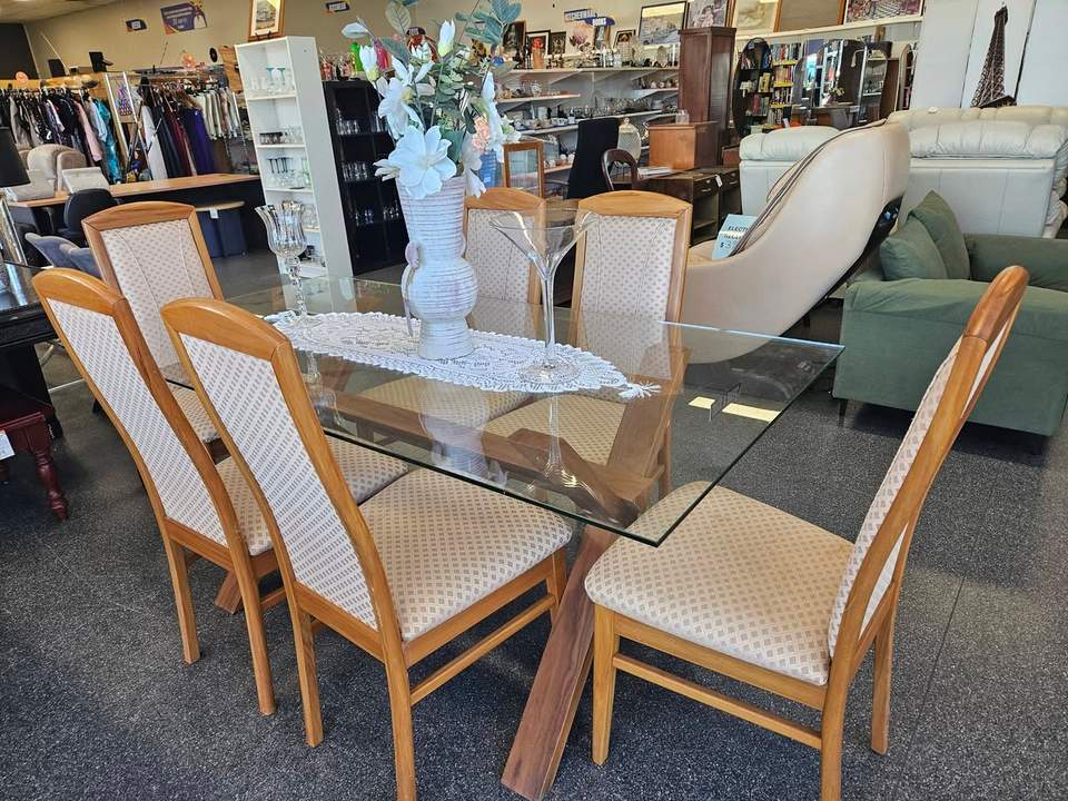 Thinking of upgrading your furniture or homewares, we've got you covered. A quick reminder this Saturday is the first Saturday of October and that means Brewed & Reused = yummy coffee and Seniors automatically receive 10% off any purchase. If after your visit your still looking for that certain piece, follow the link below and visit our Online store.
https://onlinestore.neighboursaid.org/