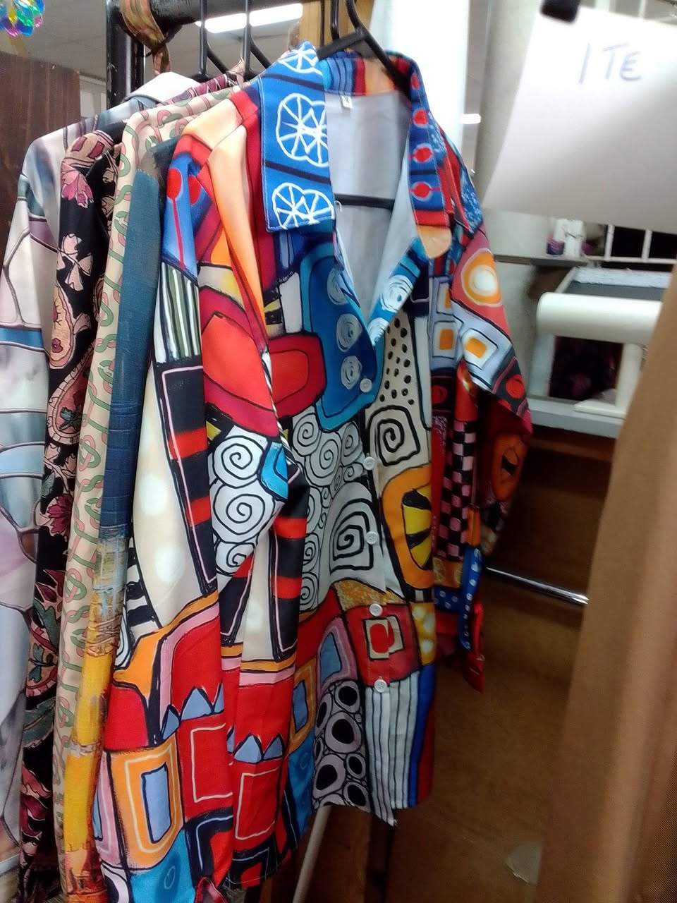 Bright retro shirts/blouses are the theme for this lovely spring day