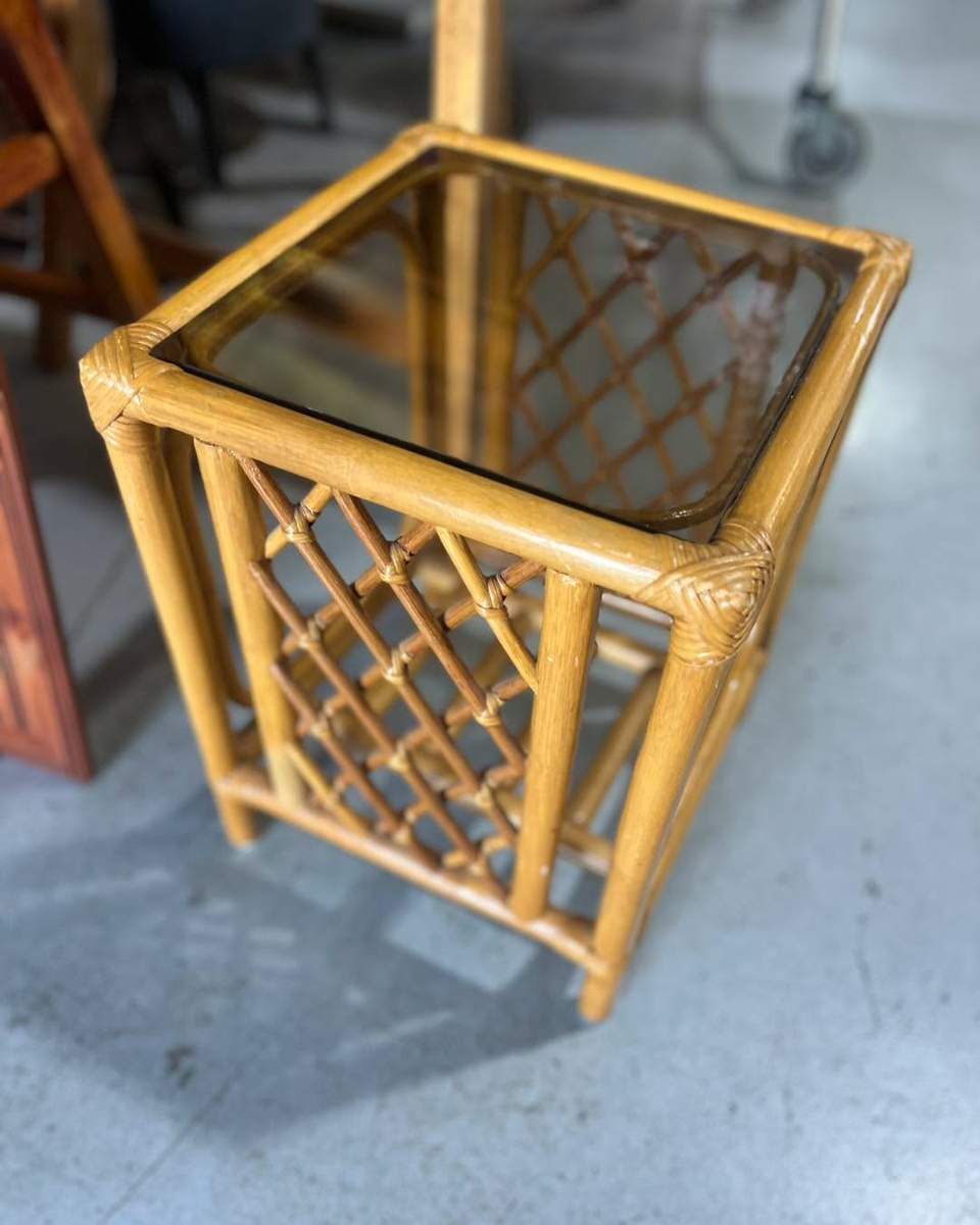 Fresh off the truck… some beautiful pieces in great condition! 🌟 Open tomorrow 9-4!! ✅