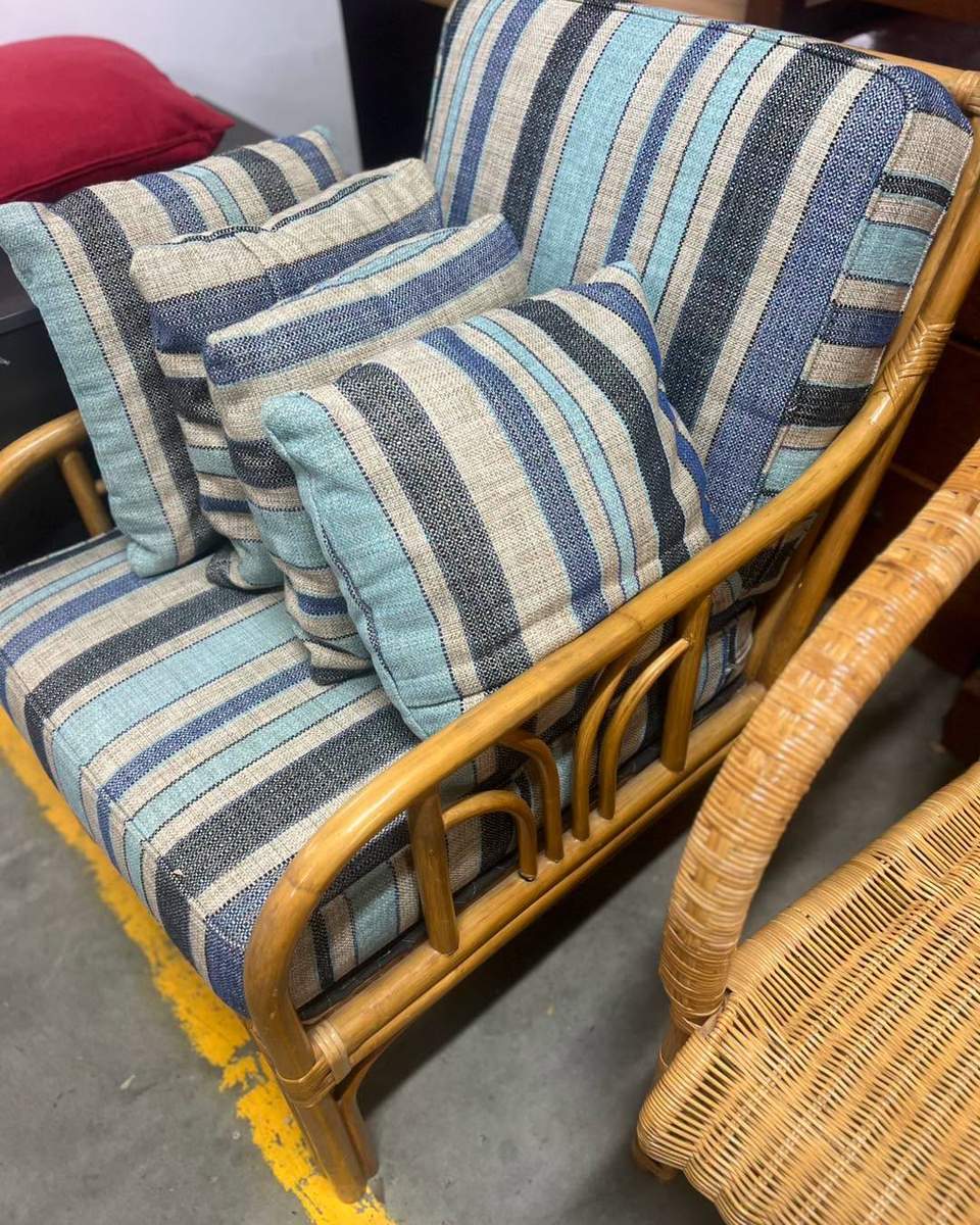 Fresh off the truck… some beautiful pieces in great condition! 🌟 Open tomorrow 9-4!! ✅