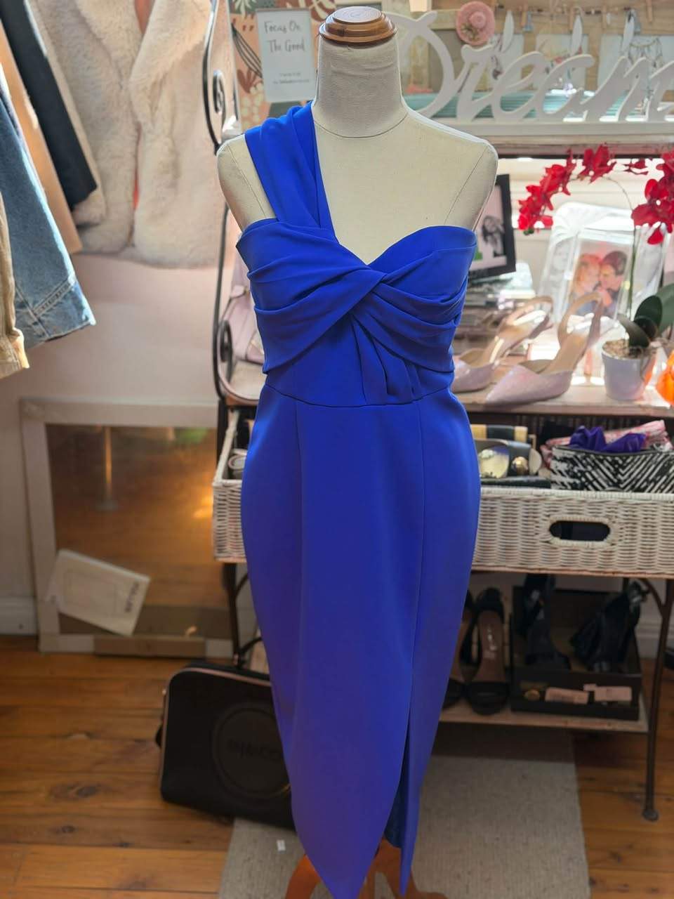Have a special event coming up?
Wedding season, spring racing and school formals are here, and we’ve got some gorgeous dresses waiting to be discovered. Some are even brand new with tags!
Come and visit us, and see what amazing fashion gems you will find.
 Open today until 5pm. Saturdays from 9:30am - 3pm
 539 Galston Road, Dural