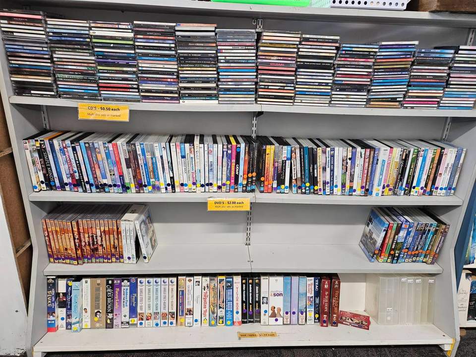 A little bit of gaming history just landed on our shelves — Crash Bandicoot classics, PS3 favourites, and loads of CDs, DVDs and VHS for every kind of collector.Pop in, support your local op shop, and take home a piece of nostalgia. Your finds help us help the community. Brookfield Shopping Centre, 75 Bellevue Road, Tauranga 3110 #HatoHoneStJohn #nzopshop #stjohnstore #opshopnz #tauranga #stjohns #donations #thrifting #opshopping