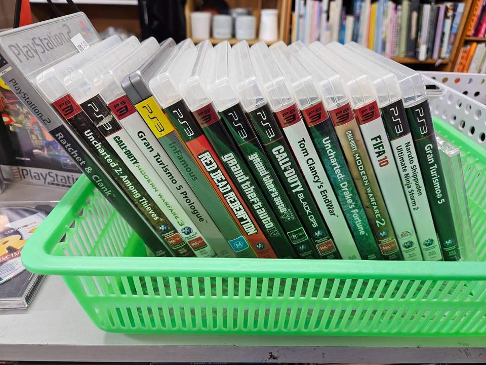 A little bit of gaming history just landed on our shelves — Crash Bandicoot classics, PS3 favourites, and loads of CDs, DVDs and VHS for every kind of collector.Pop in, support your local op shop, and take home a piece of nostalgia. Your finds help us help the community. Brookfield Shopping Centre, 75 Bellevue Road, Tauranga 3110 #HatoHoneStJohn #nzopshop #stjohnstore #opshopnz #tauranga #stjohns #donations #thrifting #opshopping