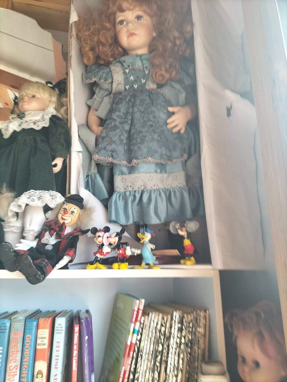 Our popup shop has been restocked with lots of treasures we will be open Saturday 10 till 1pm and sunday 12 to 3pm  eftpos available .All money raised goes to maintaining the koha shed and  our upcoming Christmas event . Thank you for your ongoing support