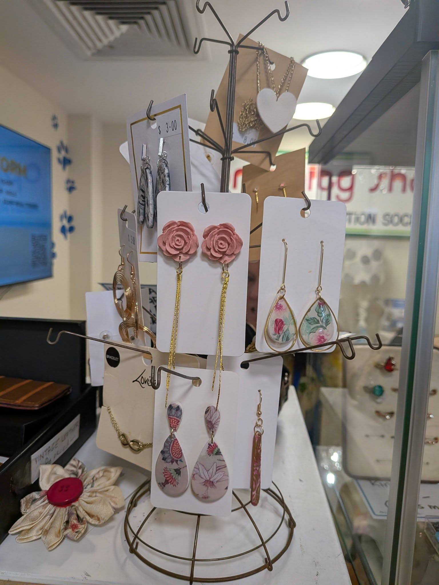 Photo from AAPS Op Shop Hampton