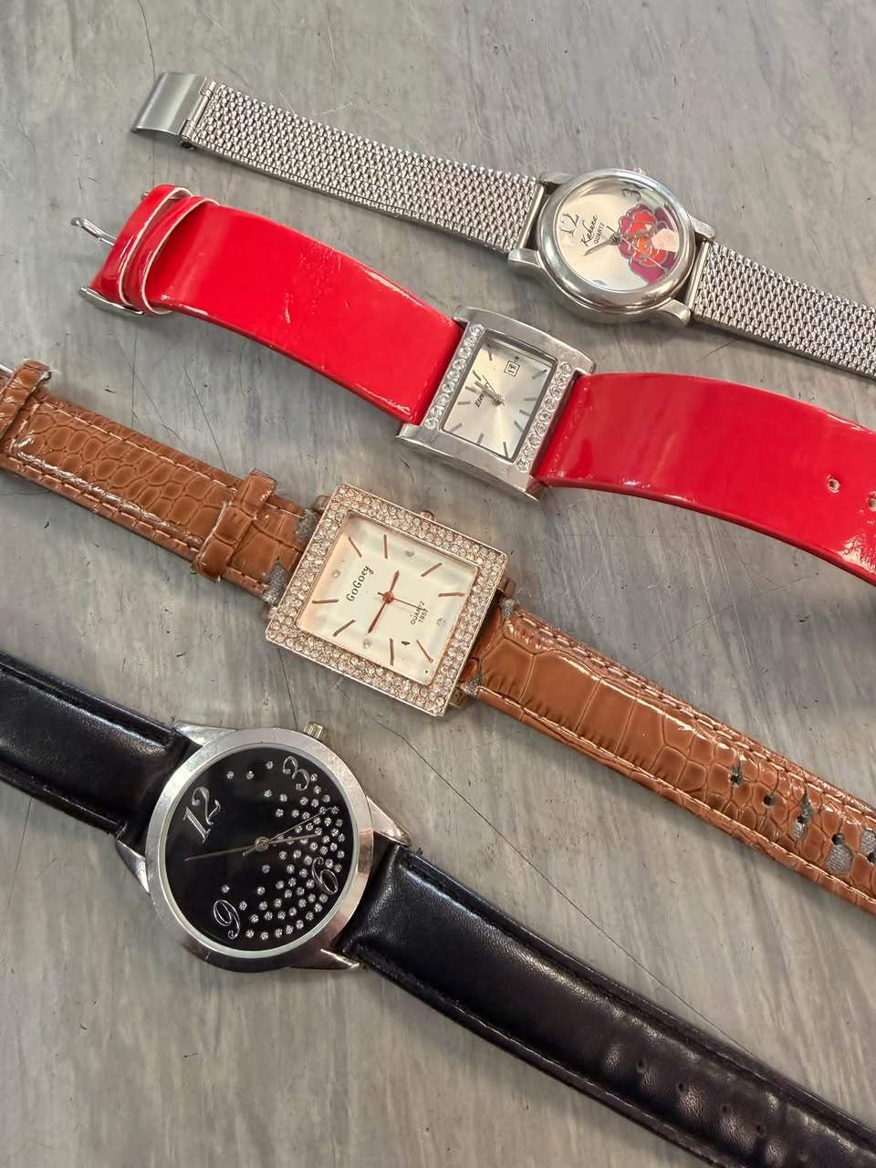 We’ve got some gorgeous jewellery available in-store. Something for everyone with a range of styles and metals available.