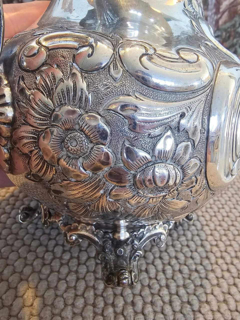 Over three weeks have passed since our post trying to find who donated the red jar. We have not had any success finding them.
Many people have wondered what the mystery item is, we can now reveal that as part of the donation, the generous donor included this stunning antique 925 solid sterling silver tea pot.
We have had it appraised and are aware of its monetary value.
EXPRESSIONS OF INTEREST
If you are genuinely interested in purchasing this item, please send a message or call the shop to arrange a time as it is being stored off site.