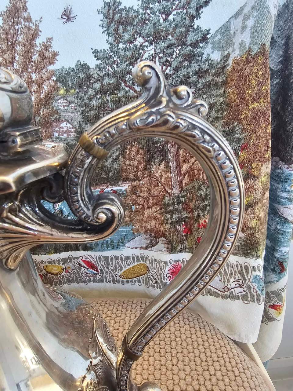 Over three weeks have passed since our post trying to find who donated the red jar. We have not had any success finding them.
Many people have wondered what the mystery item is, we can now reveal that as part of the donation, the generous donor included this stunning antique 925 solid sterling silver tea pot.
We have had it appraised and are aware of its monetary value.
EXPRESSIONS OF INTEREST
If you are genuinely interested in purchasing this item, please send a message or call the shop to arrange a time as it is being stored off site.