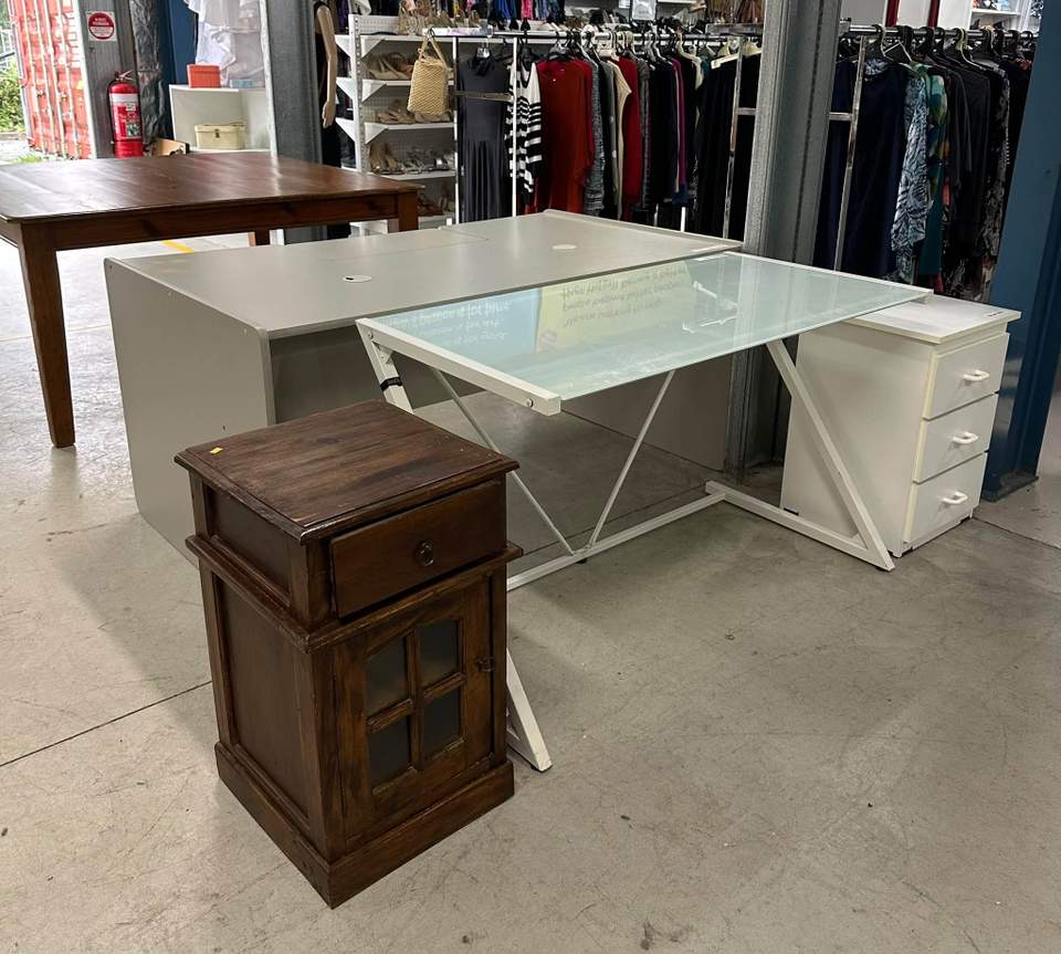 HORSHAM SALVOS OPEN TODAY 9am to 4pm
So many bargains
Come have a look at 31 Lynott Street