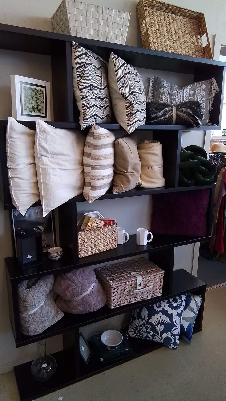 Don't forget the Vinnies Shop in Levin when donating.
Thank you for all your beautiful treasures.