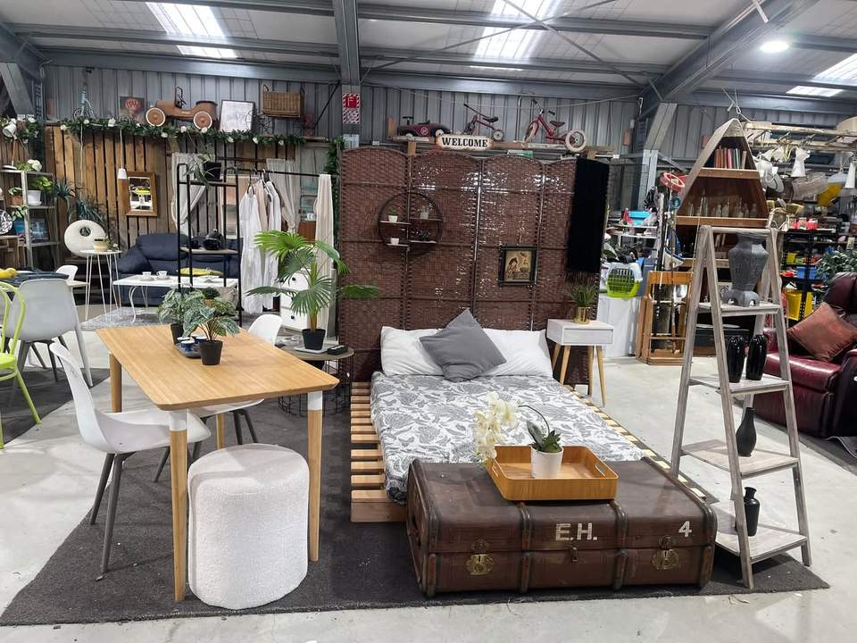 This week the shop is leaning into spring with vibrant displays showcasing more of our garden platters in a variety of sizes and colours. We have also come out punching with more warm weather clothing so get in quick to have a look.