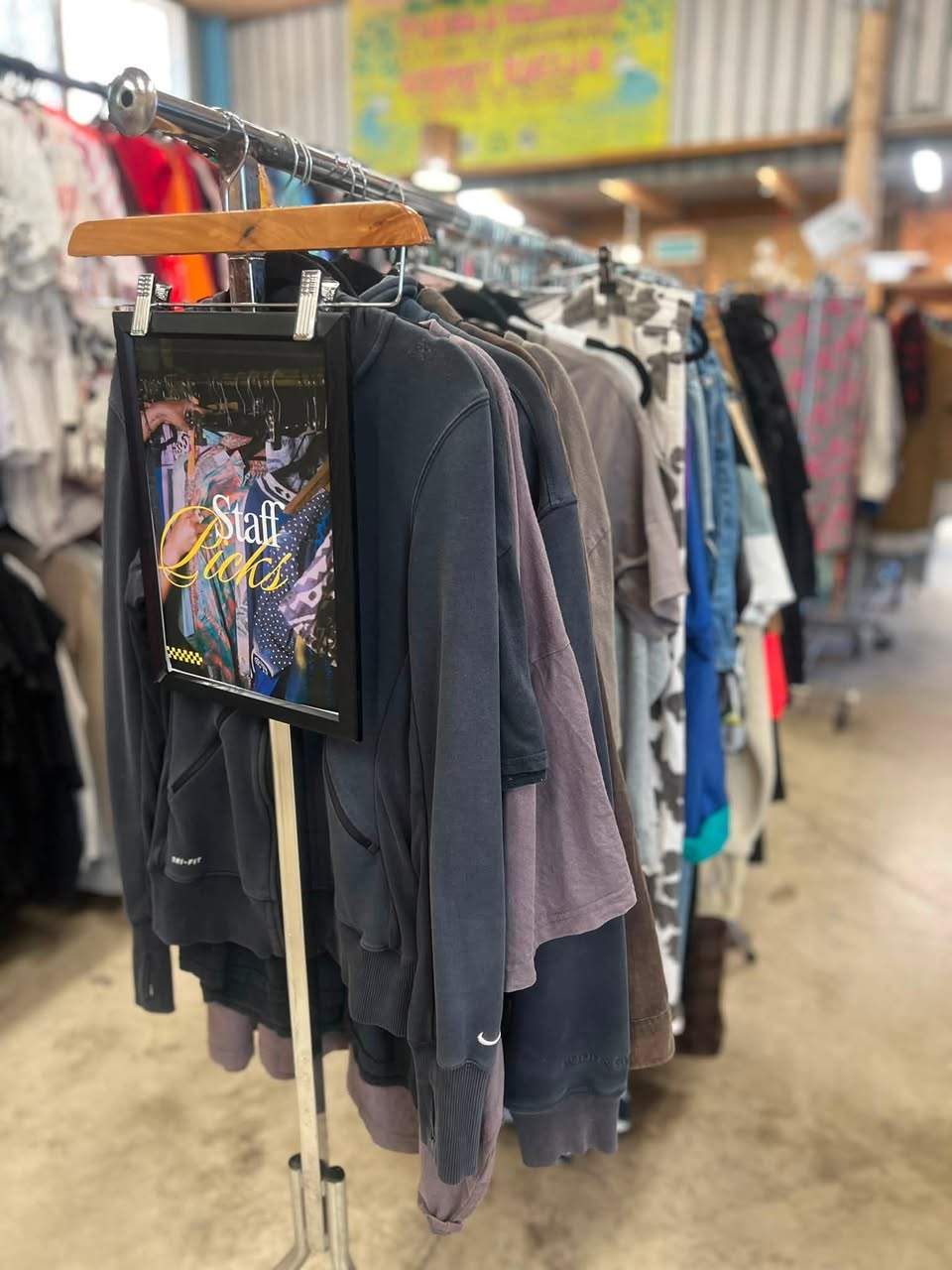 It really feels like Spring has sprung up at Site today!

Sun's out, team's vibing- even Matua is smiling
 ! Kaahu’s racks are full, and the DIY Yard is stacked with treasures.
We’re open until 5pm as always! Come and see us!
Enjoy the beautiful weather.
