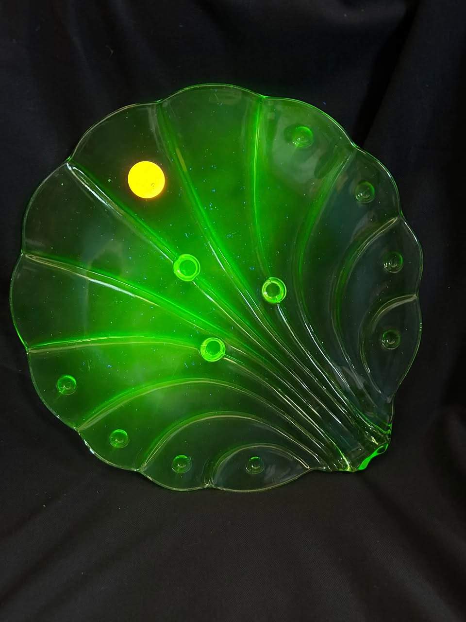 If you are a collector of uranium glass, this would be a fabulous addition to your collection. Available now in our cabinet. $80. Wednesday 23rd September.