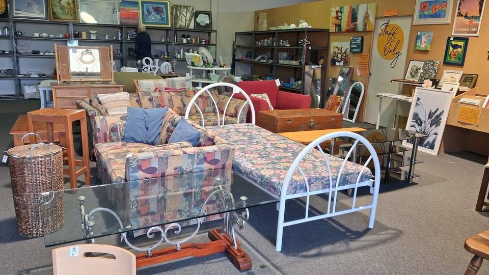 We gave a great selection of ...
 Clothing
 Books
 CDs & DVDs
 Furniture
 Puzzles
... and heaps more!
We also have a table of FREE books, DVDs & CDs; plus Red Dot $2 items!!
SEE YOU IN-STORE!