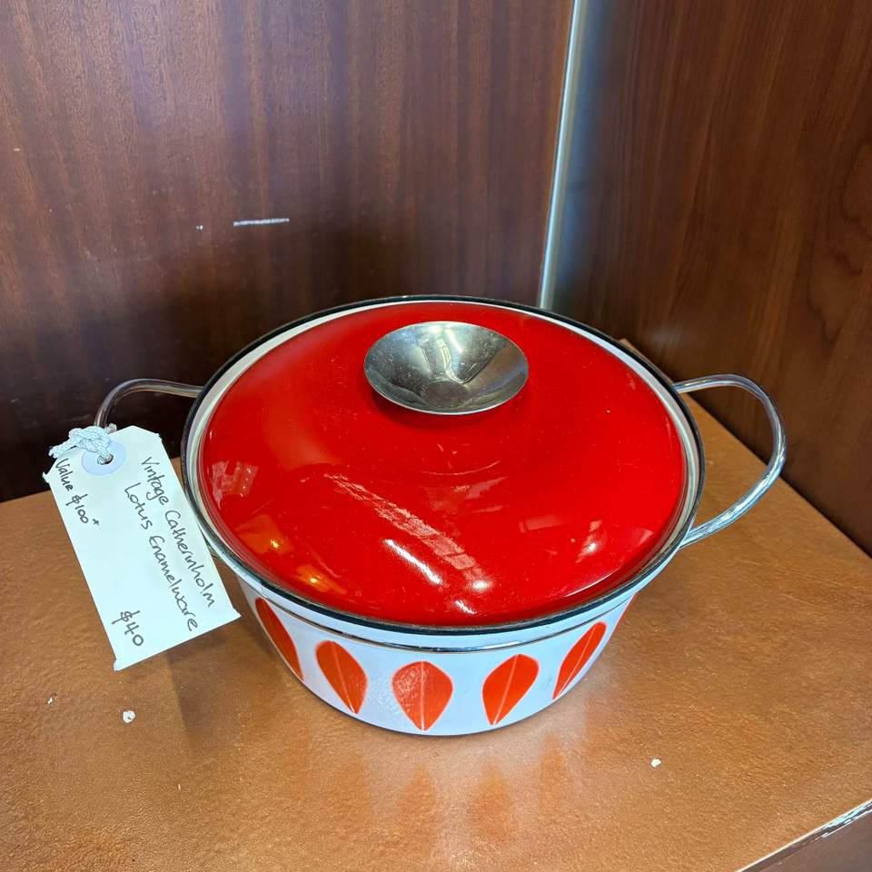 Today’s the day to venture out and find something unexpected
  We have:
Phil & Ted’s travel pram $40
Vintage enamel pot $40
Vintage rocking horse $65
Black shelves $8 each
Golf clubs and bags galore