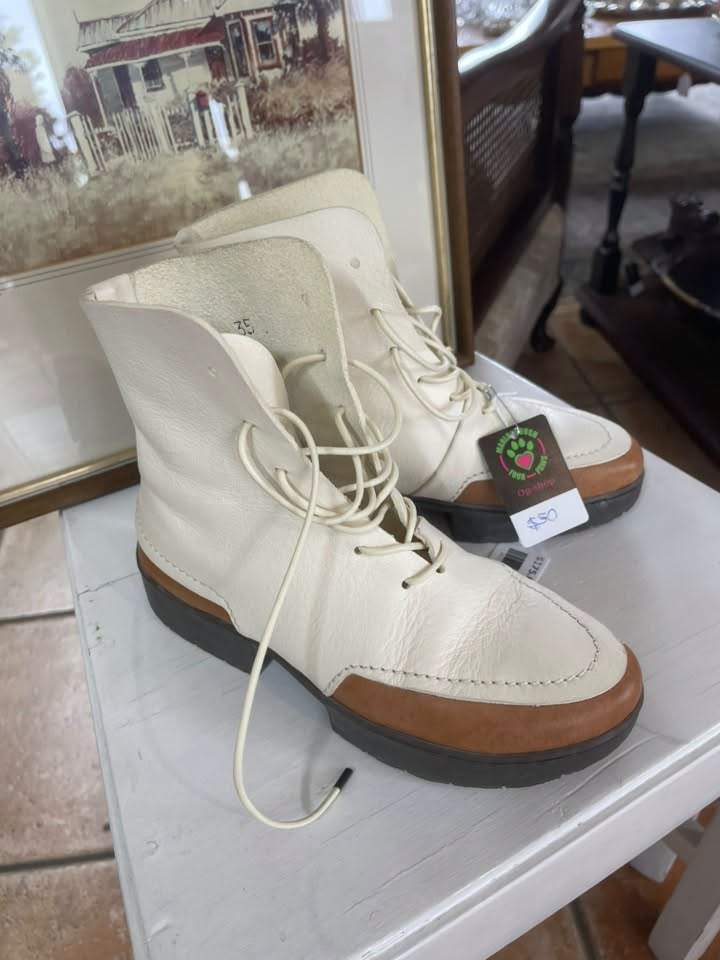 Brand new donations!! High brand boots and shoes never worn! How lucky are we 😻