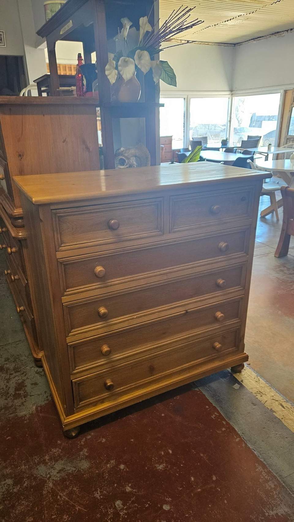 Im late im late for a very important date no time like another for a visit to Secondhand Wonderland 18 Urch St open 930 -3 weekdays 930 -1 Saturdays WE ALSO BUY AND SELL FURNITURE AND WHITEGOODS