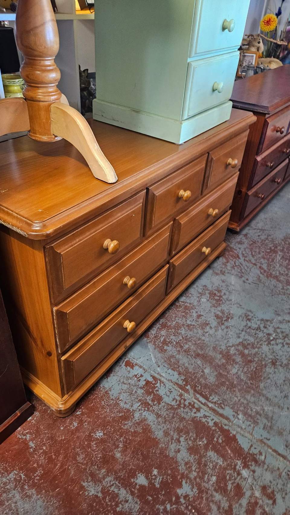 Im late im late for a very important date no time like another for a visit to Secondhand Wonderland 18 Urch St open 930 -3 weekdays 930 -1 Saturdays WE ALSO BUY AND SELL FURNITURE AND WHITEGOODS