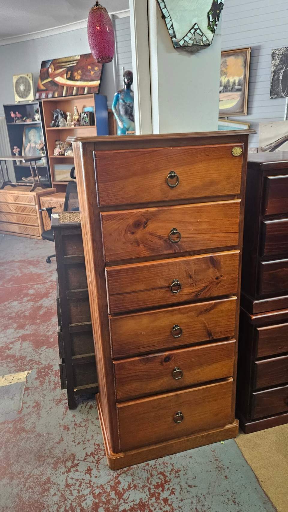Im late im late for a very important date no time like another for a visit to Secondhand Wonderland 18 Urch St open 930 -3 weekdays 930 -1 Saturdays WE ALSO BUY AND SELL FURNITURE AND WHITEGOODS