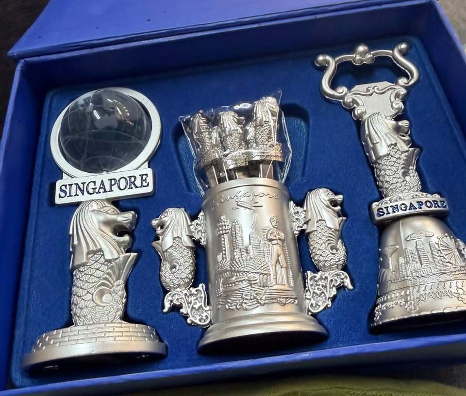 Vintage Singapore Travel Souvenir Barware set Silver tone with box. $20