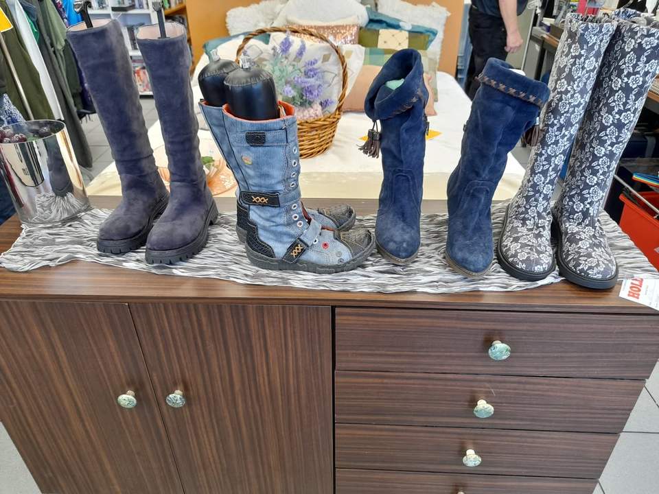 Hato Hone
St John
375 Ferry Road
Christchurch
School Holiday ideas!
New pre loved items in shop daily.
Hours
Monday to Friday
9.30 am to 5pm
Saturday
10 am to 4 pm
Love preloved! ××
#HatoHone #lovepreloved #shopsecondhand