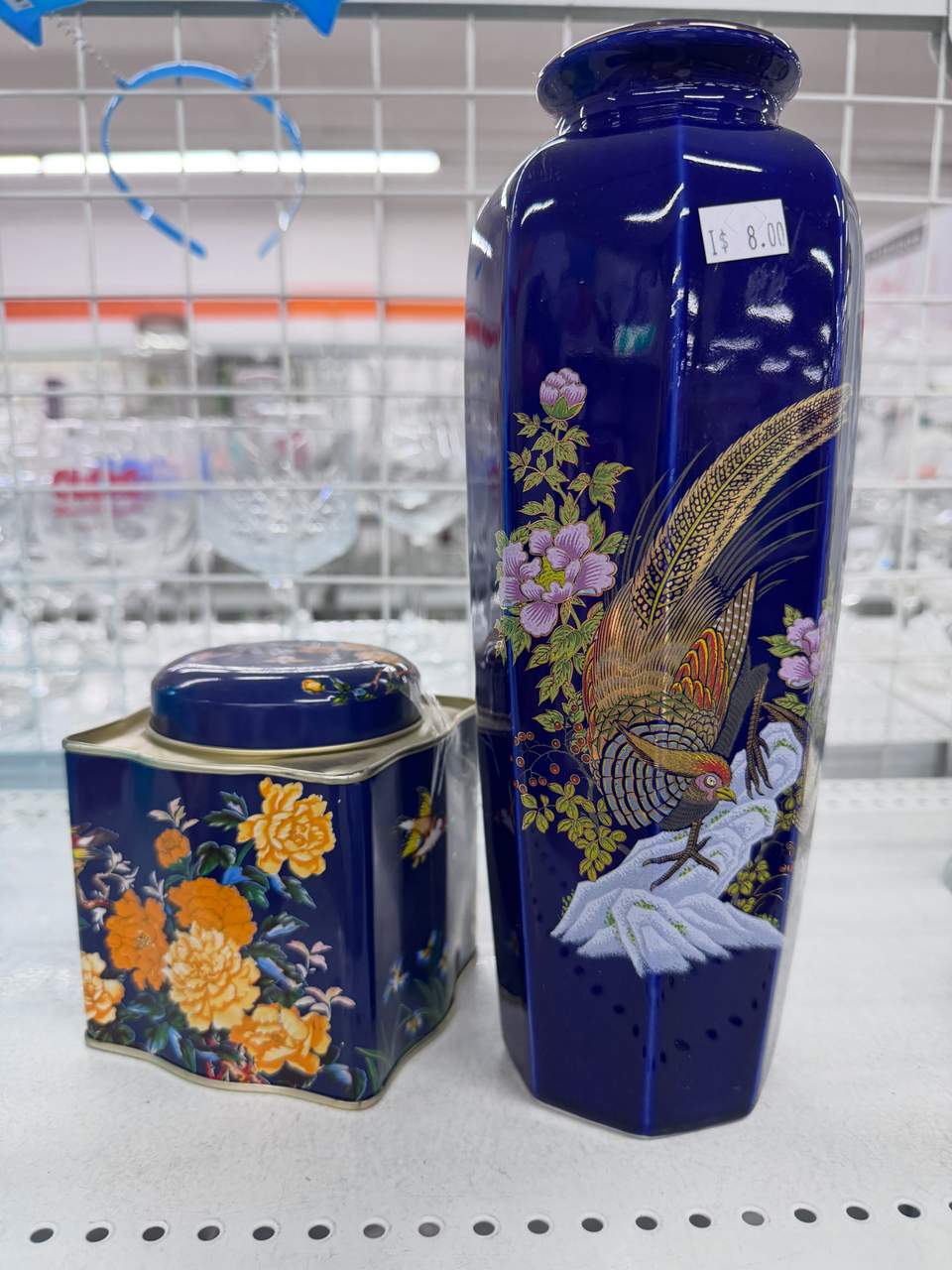 We thought we’d do the leg work for you and find some of the most curious and fabulous items in our Moonee Ponds store. From art and homewares to toy cars, books, hats, clothes, musical instruments and even your next vintage display suitcase - here are a few things that caught our eye this week. 👀 That’s the joy of op shopping - you never quite know what you might find. (Though after this post, hopefully you do! 😉) Pop in, have a browse and give something great its next life in your home. 💚 #opshopfinds #bslopshopfinds #mooneeponds