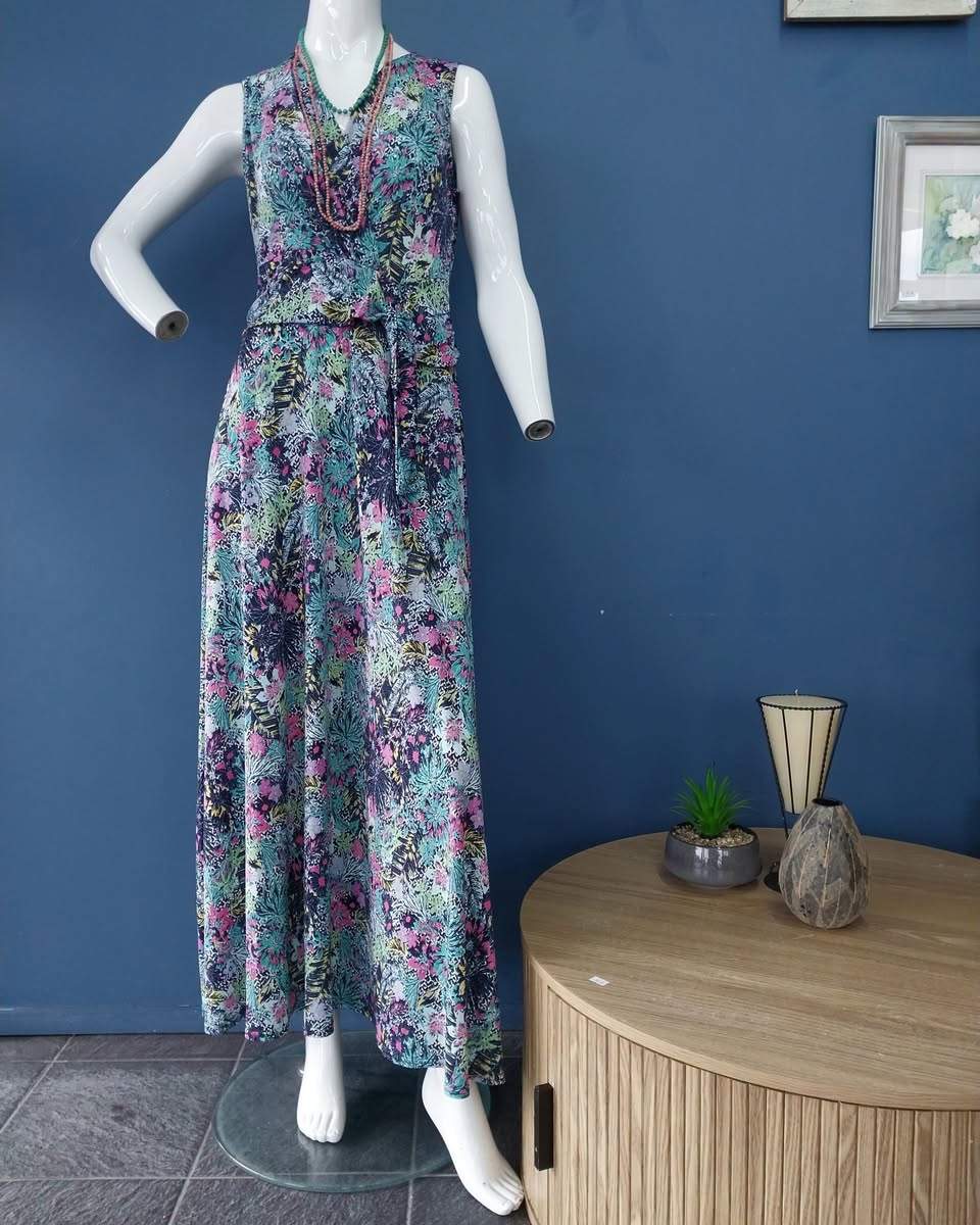 Strolling in the Green
New stock , New looks , Now instore
Pop on in we're Open 7 Days, on Dominion Road , Mount Roskill
If you are interested in any of the items shown , Please contact the  shop directly  by PHONE
        09 620 0399
                The Charity Corner
Supporting those living with ME/ Chronic Fatigue Syndrome & Fibromyalgia
1484 Dominion Road
Mt Roskill
At the roundabout with Richardson Road     Mon - Fri 10 - 5
Sat           10 - 4
Sun          11 - 3
PH 09 620 0399
 #DominionRdOpShop