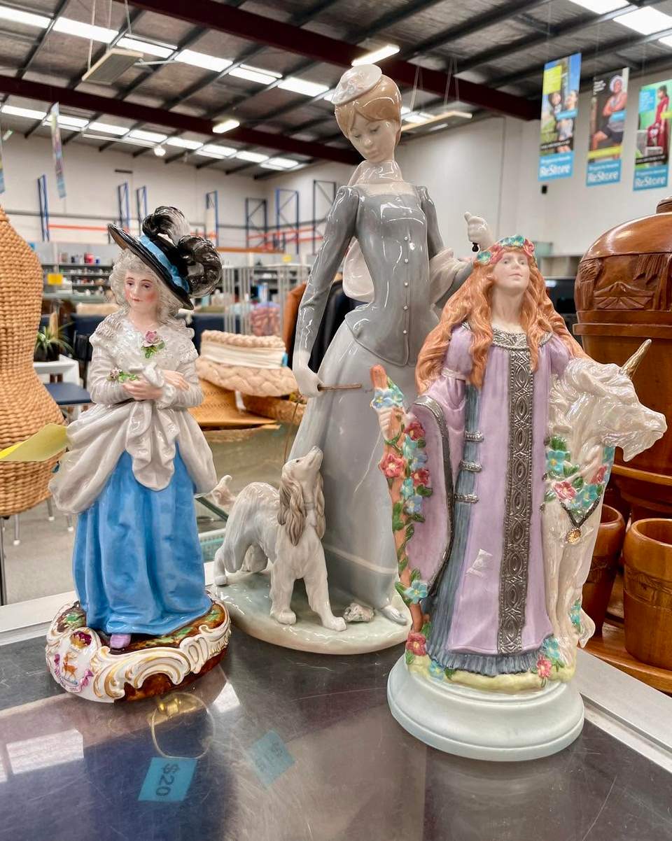 Habitat ReStore Sydenham has a LaserDisc, Dolls of the World, a basketball arcade game, 50 hats and a new camping chair among this week's finds.
