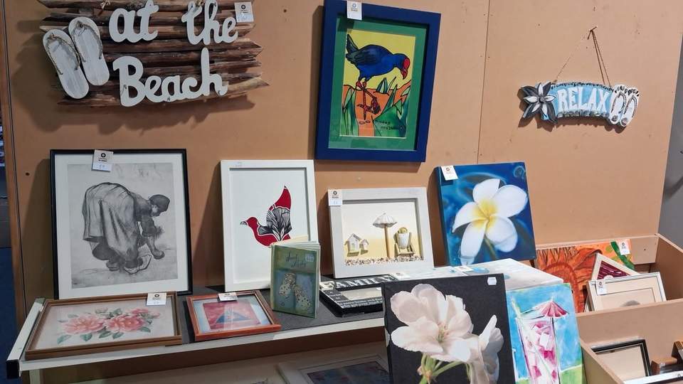 PLEASE NOTE we are now accepting:
 Small bags of Ladies' & Kids'
      SUMMER clothing ONLY;
 All Men's clothing;
 Books, Toys, Furniture, Linen,
      Bric-a-Brac ...
All items should be clean & in good condition for resale. Many Thanks!
Today we received many wonderful donations of clothing, shoes & bric-a-brac which will be out in the shop very soon, so do call in this week if you don't want to miss out!!