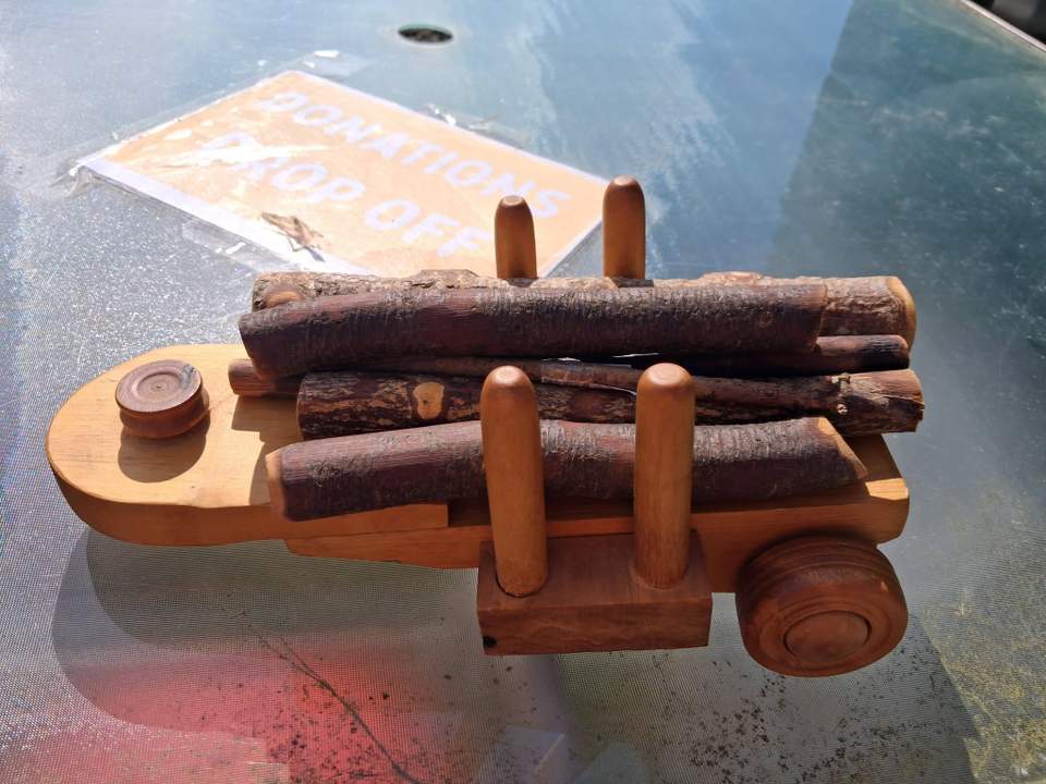 OneCoast auction #32: Wooden toy truck and trailer Auction closes: 8pm, Sunday 13 September Opening bid: $10 Just one small auction this week, a cute wooden logging truck with a trailer and half a load of logs that can easily be added to. Biro in the photos shows you the size.