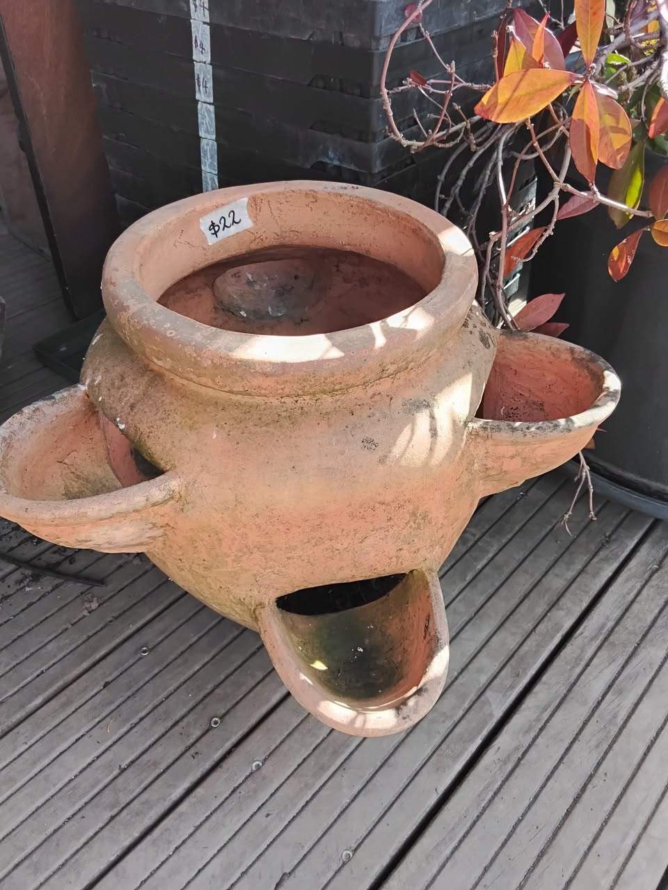 Preserving jars, hydrangeas, garden pots, furniture and building materials are available at Helensville Zero Waste.