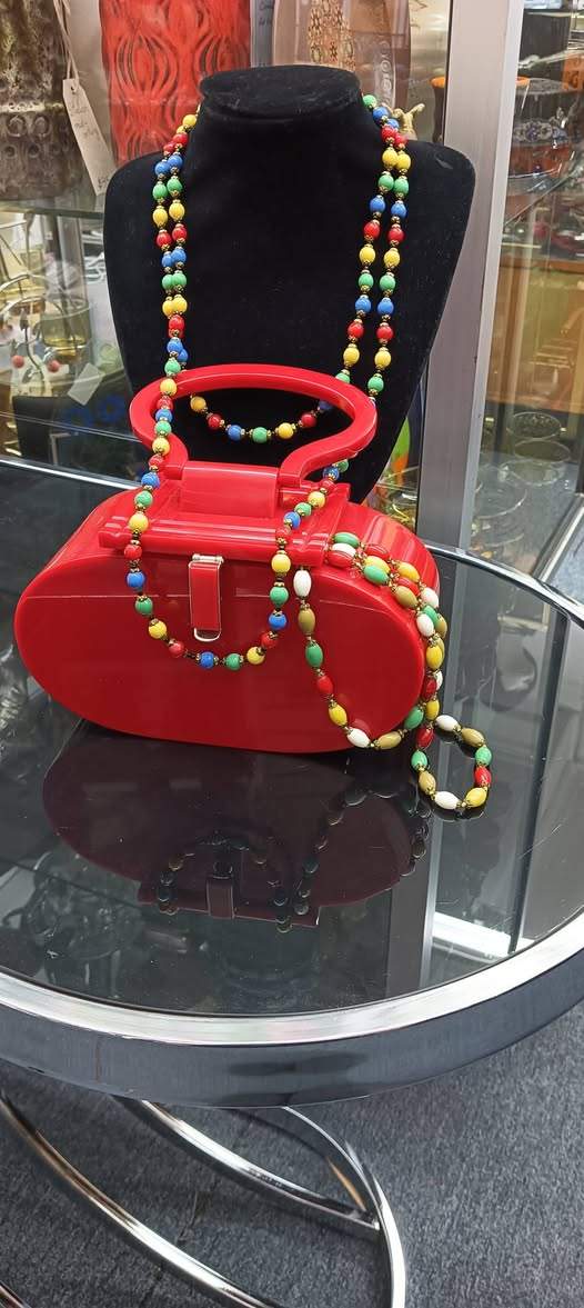 We don't just stock clothing, there's all sort of trinkets and accessories available in-store too! Come find your treasures and finishing touches today.